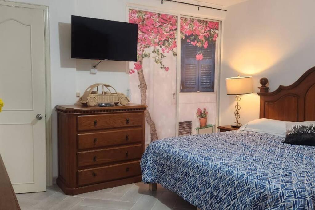 Bungamvilias Apartment Uruapan  ภายนอก รูปภาพ